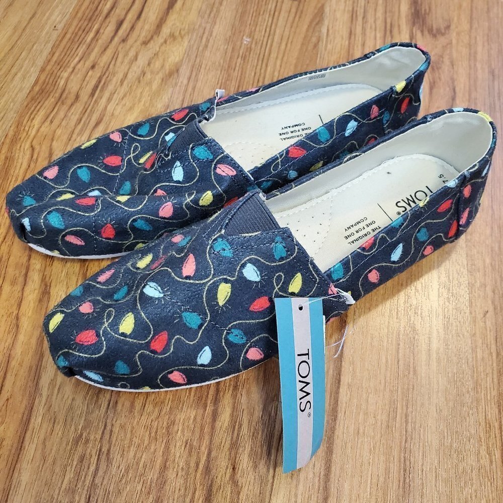 NWT TOMS Belmont Forged‎ Iron Christmas Tree Lights Womens Slip On Flats 7.5